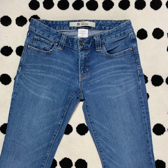 Vintage Y2K Gap I'm Curvy Low Rise Bootcut Medium Wash Denim Flare Jeans - Picture 2 of 13